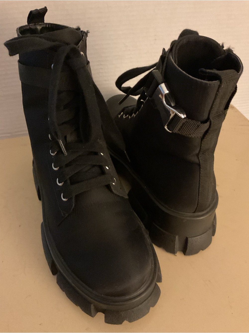 Steve Madden women black canvas  nylon platform Combat Boots US 8